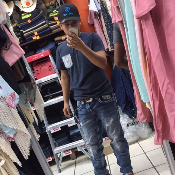 Meet your Posher, Daniel - Picture 1 of 1